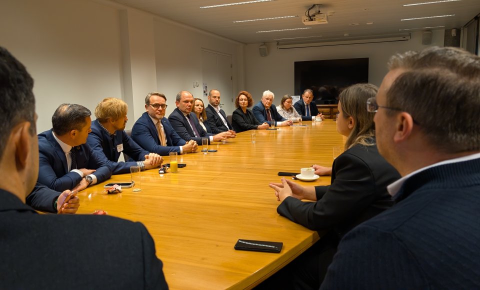 Lietuvos ambasadorius ES: nuolatinis dialogas su savivalda padeda užtikrinti, kad Lietuvos...