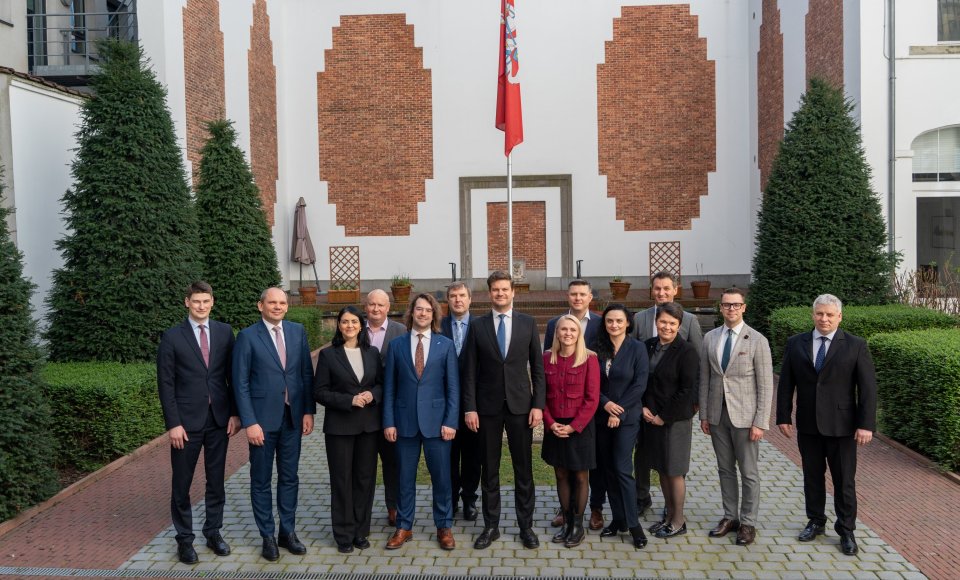 Ministerijų kancleriai Briuselyje su ES institucijų atstovais aptarė pasirengimą Lietuvos...